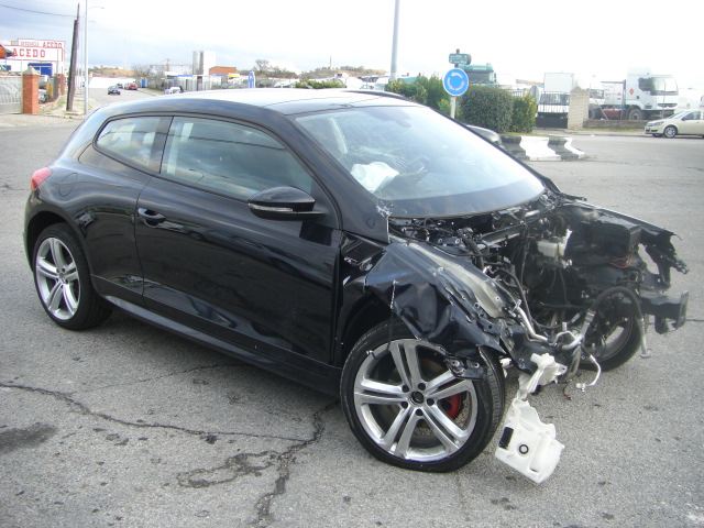 VOLKSWAGWN SCIROCCO 2.0 TDI 140CV