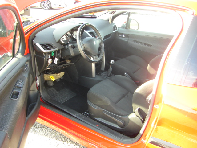 PEUGEOT 207 1.4 GASOLINA 95CV