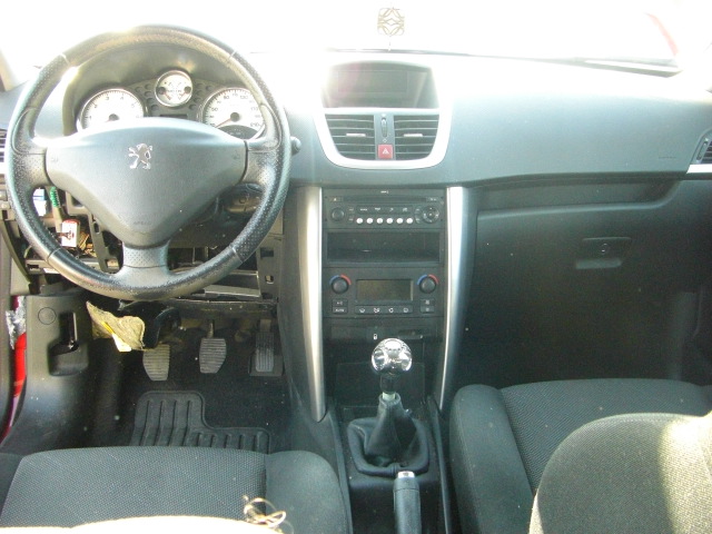 PEUGEOT 207 1.4 GASOLINA 95CV