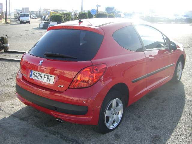 PEUGEOT 207 1.4 GASOLINA 95CV