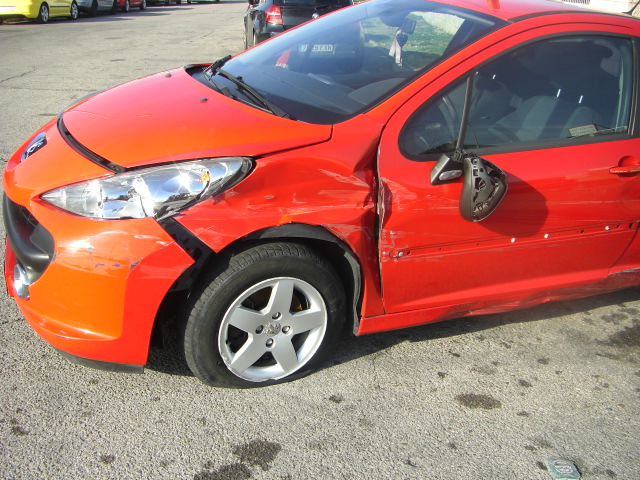 PEUGEOT 207 1.4 GASOLINA 95CV