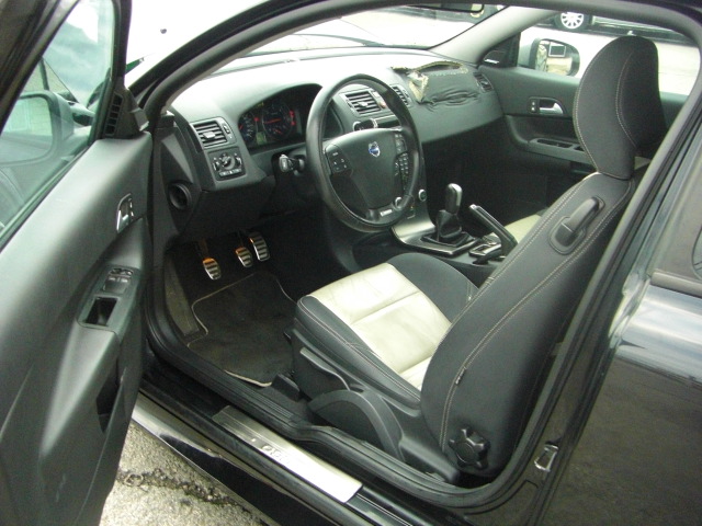 VOLVO C- 30 2.0 D 136CV R LINE