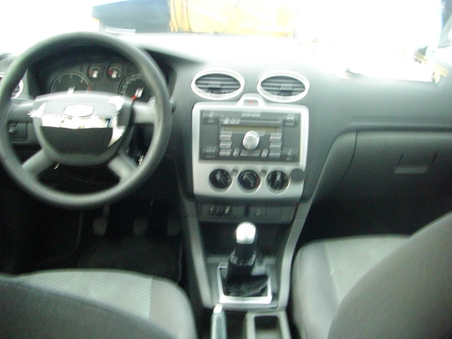 FORD FOCUS FAMILIAR 1.6 CDTI 110CV
