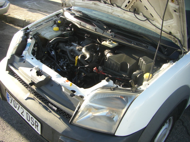 FORD TRANSIT CONNEC 1.8 D 90CV ISOTERMO