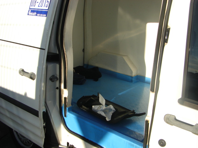 FORD TRANSIT CONNEC 1.8 D 90CV ISOTERMO