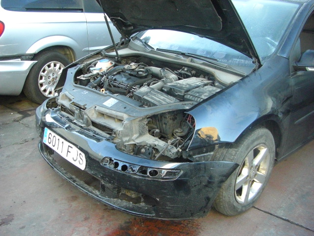 VOLKSWAGEN GOLF 1.9 TDI 105CV