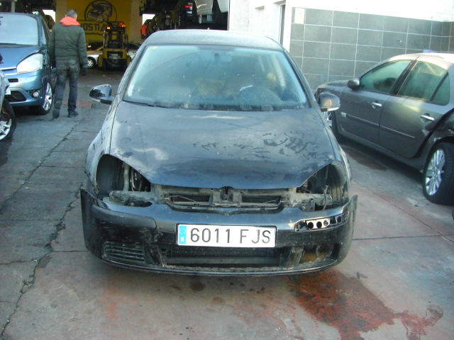 VOLKSWAGEN GOLF 1.9 TDI 105CV