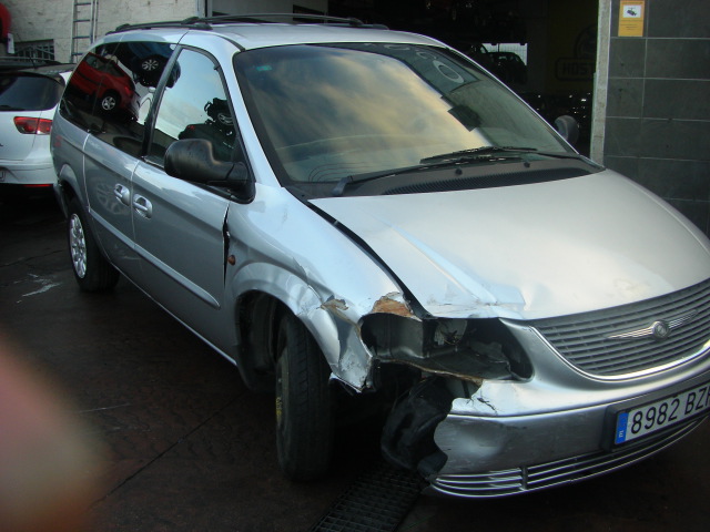 CRYSLER VOYAGER 2.5 DIESEL 142CV 7 PLAZAS