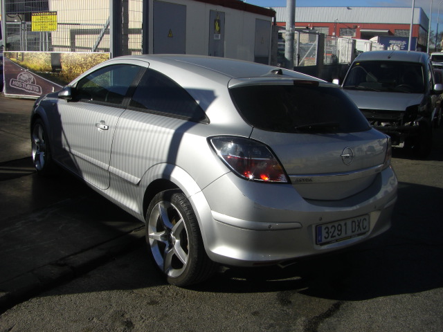 OPEL ASTRA GTC 1.9 DTI 150CV