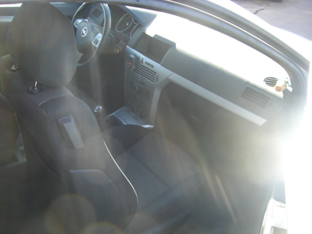 OPEL ASTRA GTC 1.9 DTI 150CV