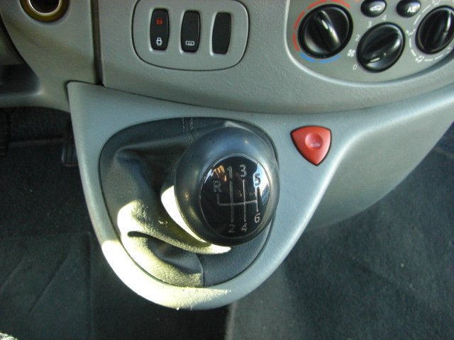 RENAULT TRAFFIC 2.5 D 135CV