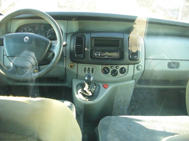 RENAULT TRAFFIC 2.5 D 135CV