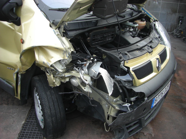 RENAULT TRAFIC 2.5 DCI 135CV 6 PLAZAS