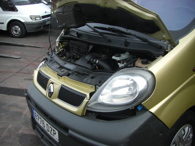 RENAULT TRAFIC 2.5 DCI 135CV 6 PLAZAS