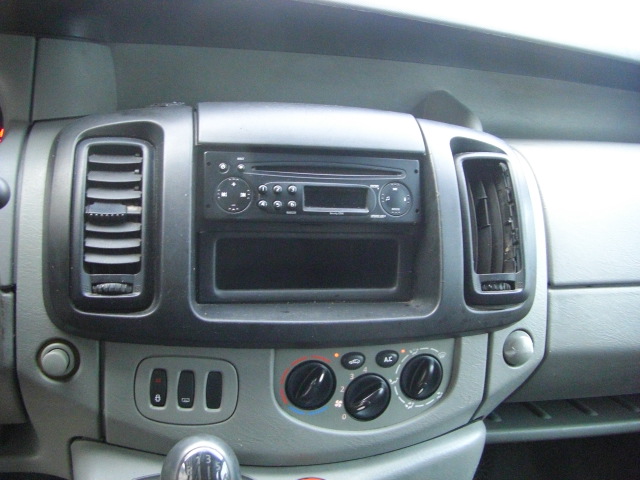 RENAULT TRAFIC 2.5 DCI 135CV 6 PLAZAS