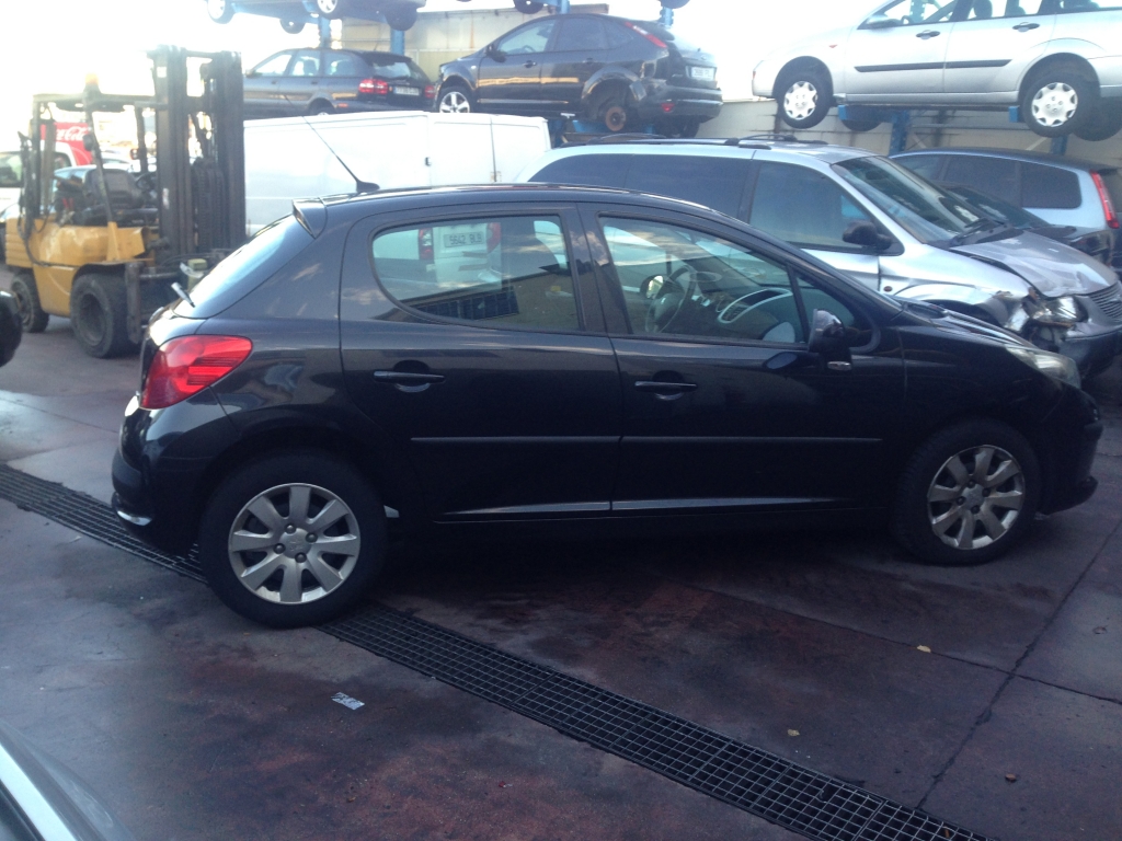PEUGEOT 207 1.4HDI 80CV
