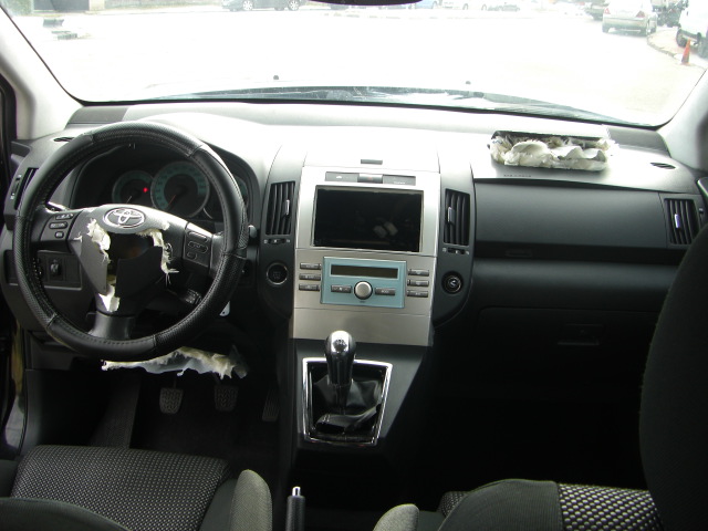 TOYOTA CORROLLA VERSO 2.2 D4D 7 PLAZAS