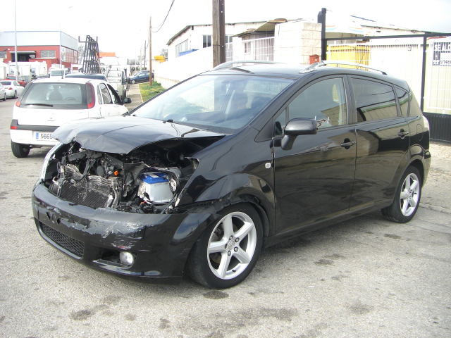 TOYOTA CORROLLA VERSO 2.2 D4D 7 PLAZAS