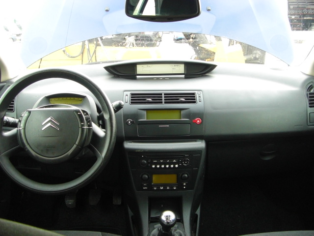 CITROEN C4 1.6i 110CV 5 PUERTAS