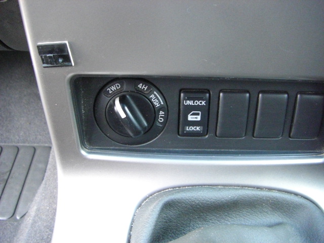 NISSAN NAVARA 2.5 DCI 174CV