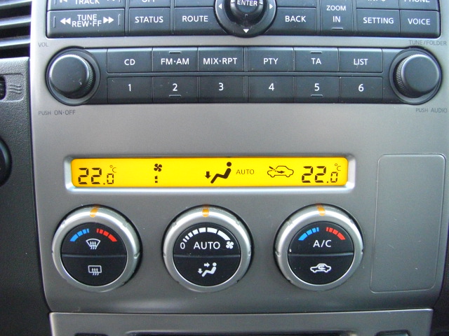 NISSAN NAVARA 2.5 DCI 174CV