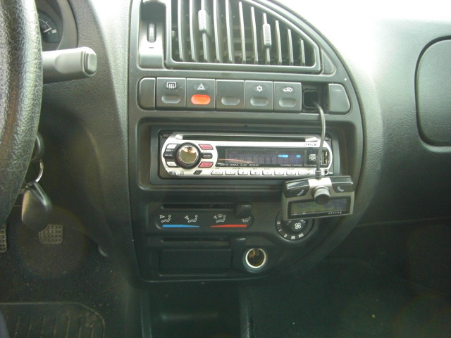 CITROEN SAXO 1.4 GASOLINA 75CV