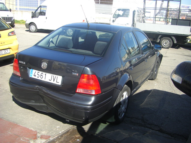 VOLKSWAGEN BORA 1.9 TDI 100CV
