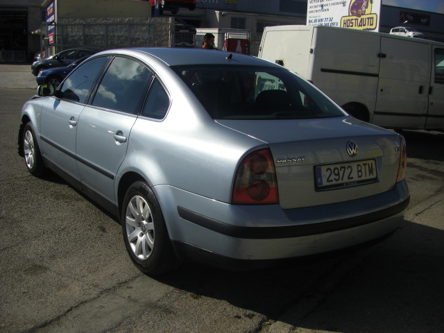 VOLKSWAGEN PASSAT 1.9 TDI 130CV