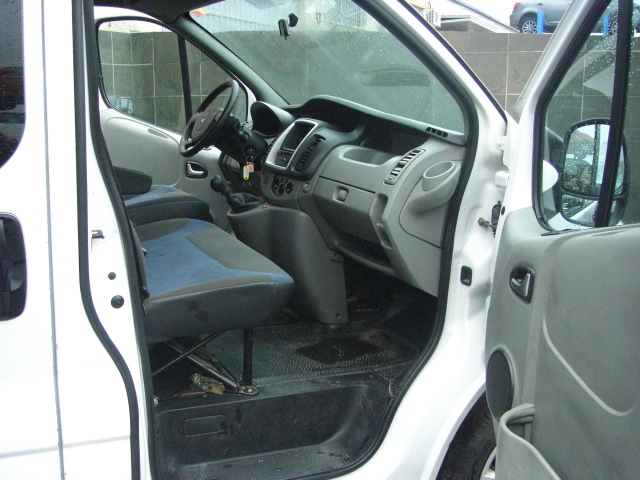 RENAULT TRAFIC 2.0 DCI 115CV 9 PLAZAS