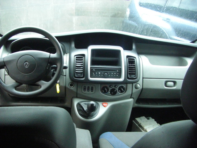 RENAULT TRAFIC 2.0 DCI 115CV 9 PLAZAS