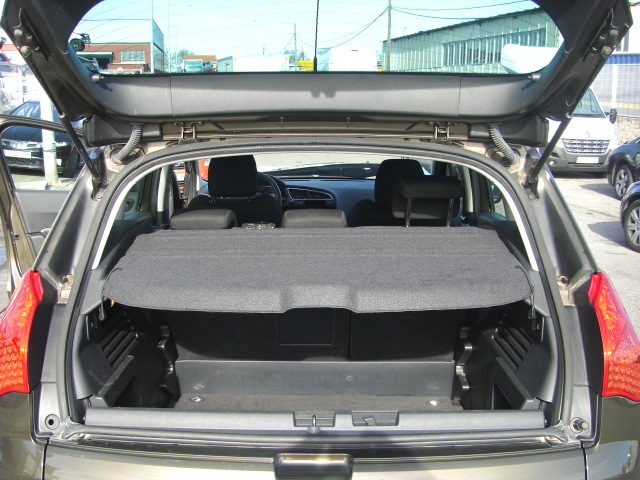 PEUGEOT 3008 1.6 HDI 111CV