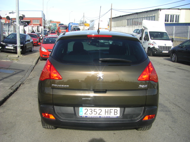 PEUGEOT 3008 1.6 HDI 111CV