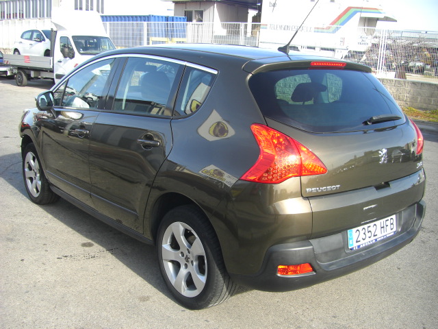 PEUGEOT 3008 1.6 HDI 111CV