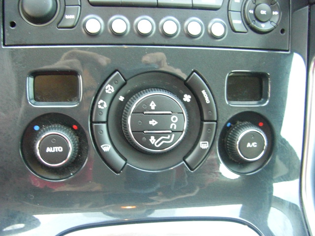 PEUGEOT 3008 1.6 HDI 111CV