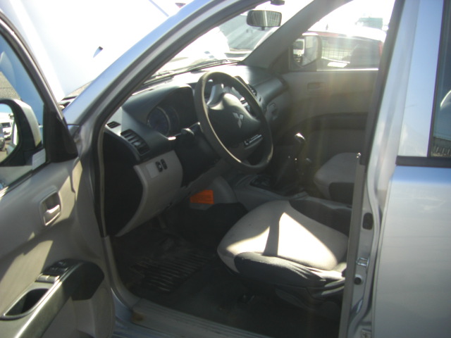 mitsubishi l-200 2.5 dti 136cv