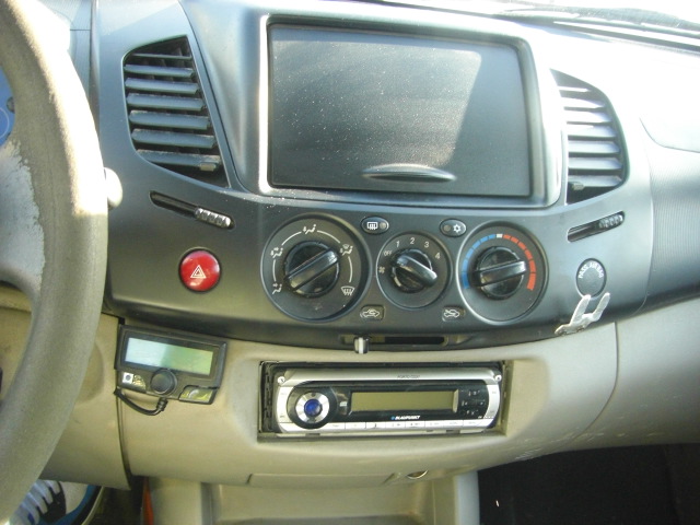 mitsubishi l-200 2.5 dti 136cv