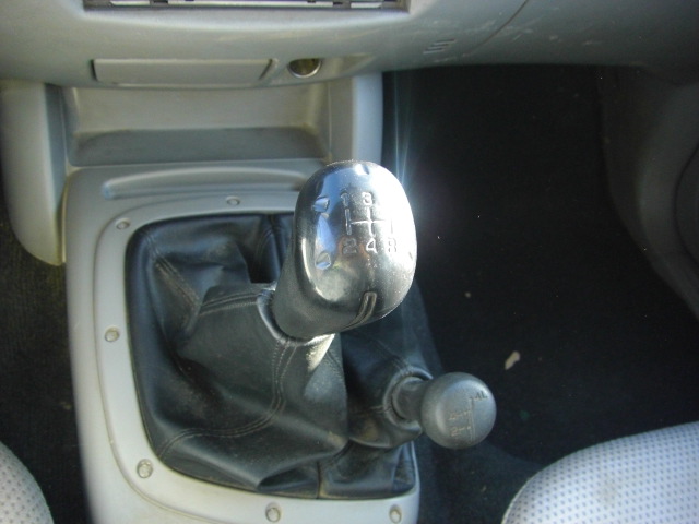 mitsubishi l-200 2.5 dti 136cv