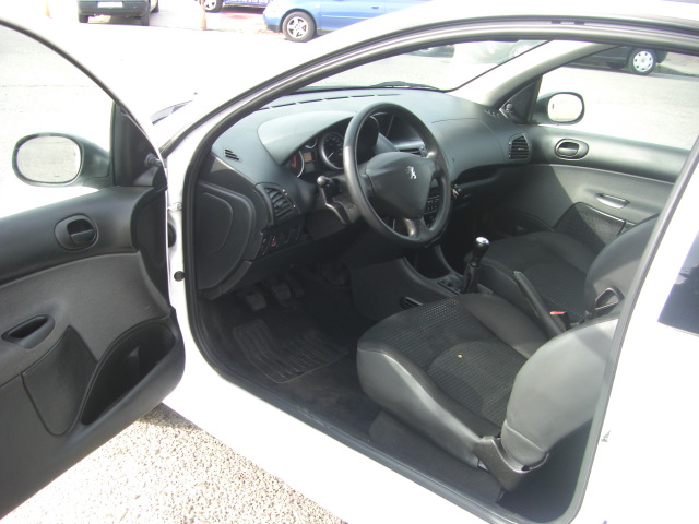 PEUGEOT 206 1.4 HDI 68CV COMERCIAL