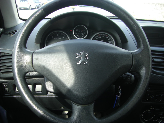 PEUGEOT 206 1.4 HDI 68CV COMERCIAL