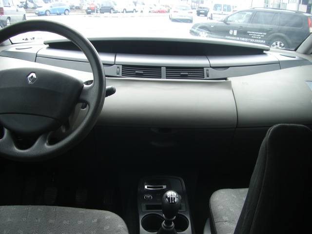 RENAULT ESPACE 1.9 DCI 106CV
