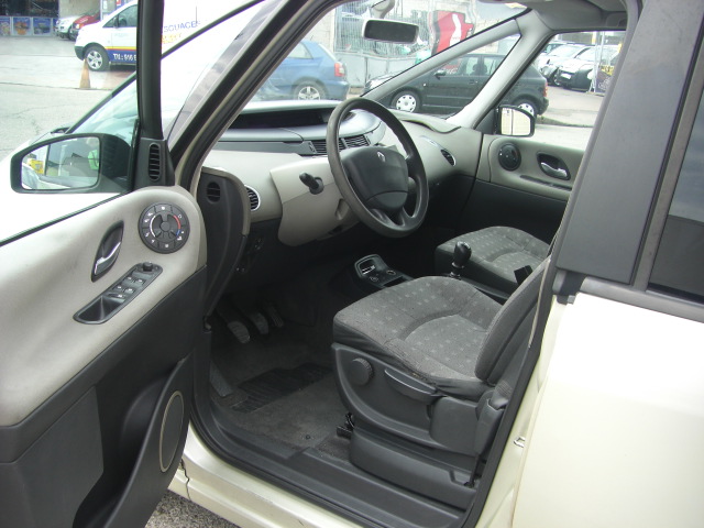 RENAULT ESPACE 1.9 DCI 106CV