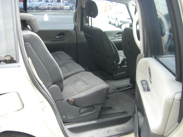 RENAULT ESPACE 1.9 DCI 106CV