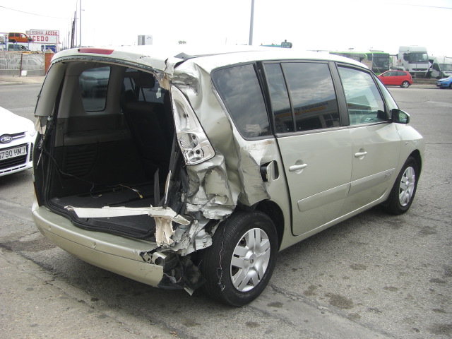 RENAULT ESPACE 1.9 DCI 106CV