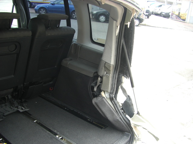 RENAULT ESPACE 1.9 DCI 106CV