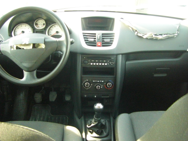 PEUGEOT 207 1.4 GASOLINA 95CV CONFORT