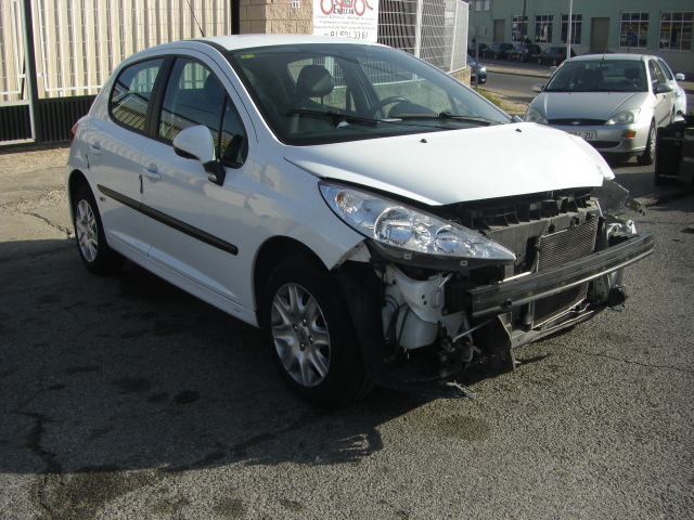 PEUGEOT 207 1.4 GASOLINA 95CV CONFORT