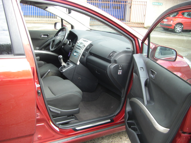 TOYOTA COROLLA VERSO 2.2 D4D 1336CV 7 PLAZAS