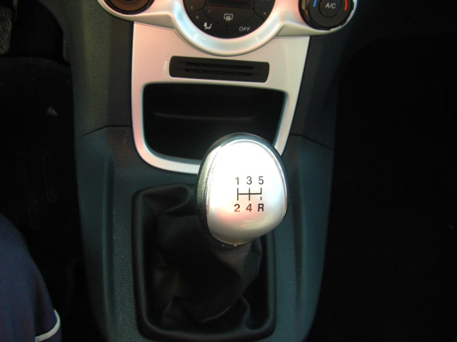 FORD FIESTA 1.6 TDCI 90CV TITANIUM