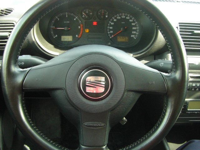 SEAT TOLEDO 1.9 TDI 130CV 6 VELOCIDADES