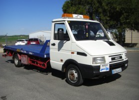 GRUA IVECO DAILY 2.8 TD 120 CV GRUA IVECO DAILY 2.8 TD 120 CV
